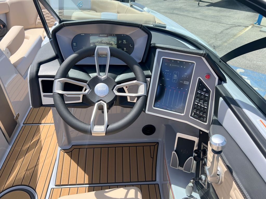 2023 MasterCraft X24