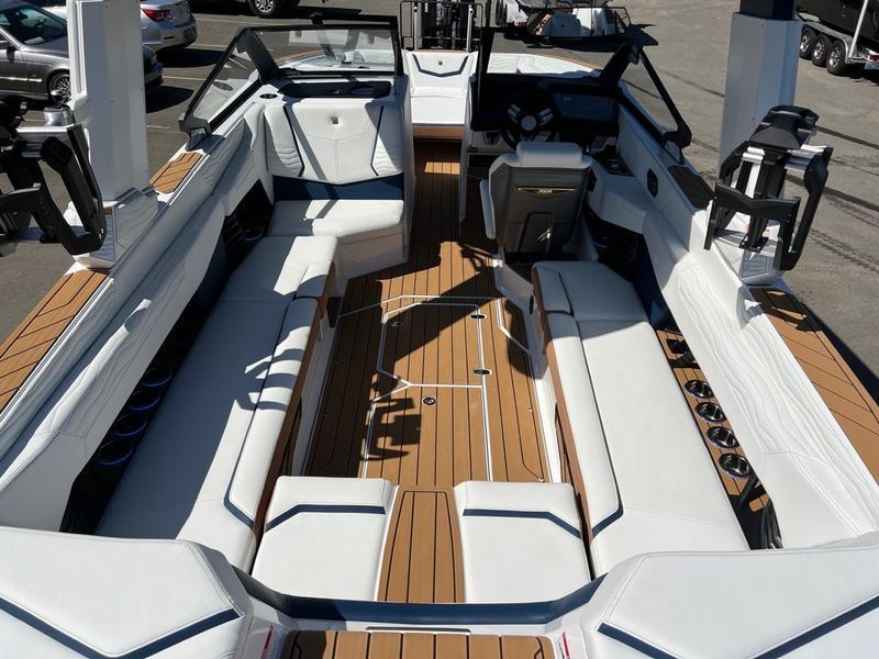 2025 Nautique G25