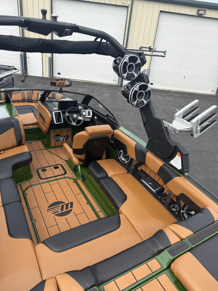 2021 Malibu 23 MXZ – Fully Loaded