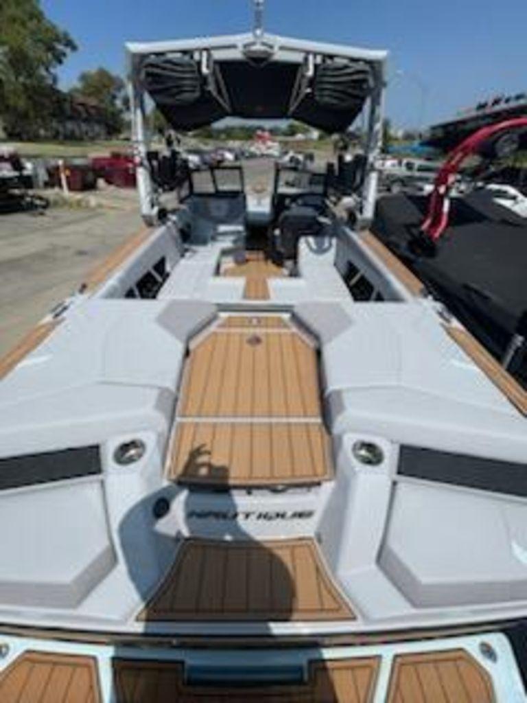 2024 Nautique GS24