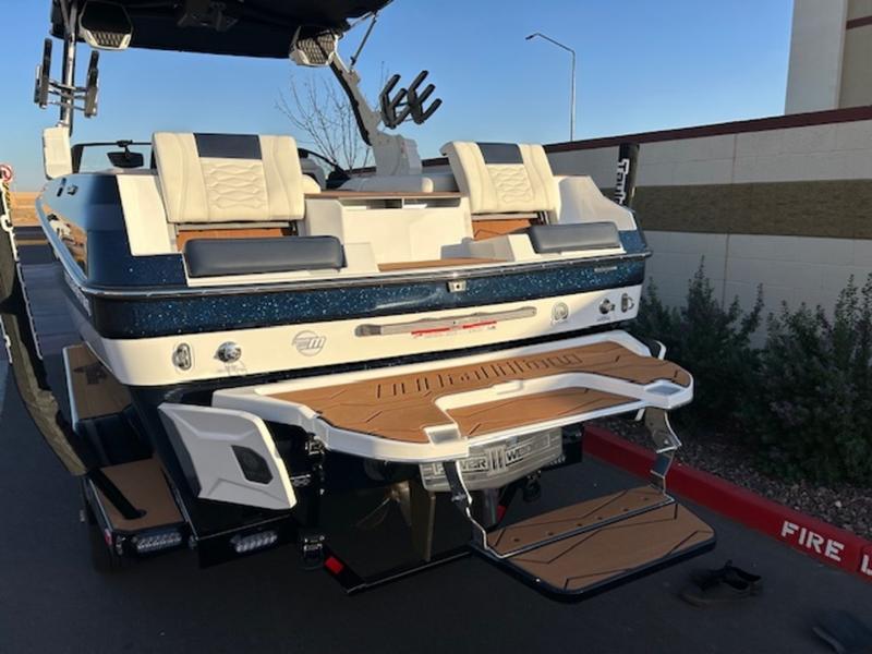 2025 Malibu 24 MXZ