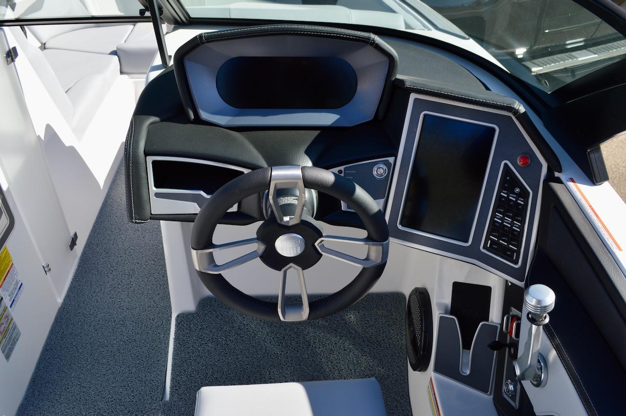 2024 MasterCraft XT22