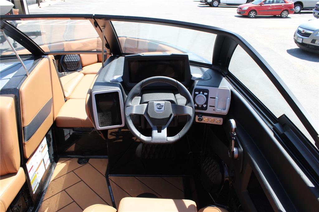 2023 Malibu 22 LSV