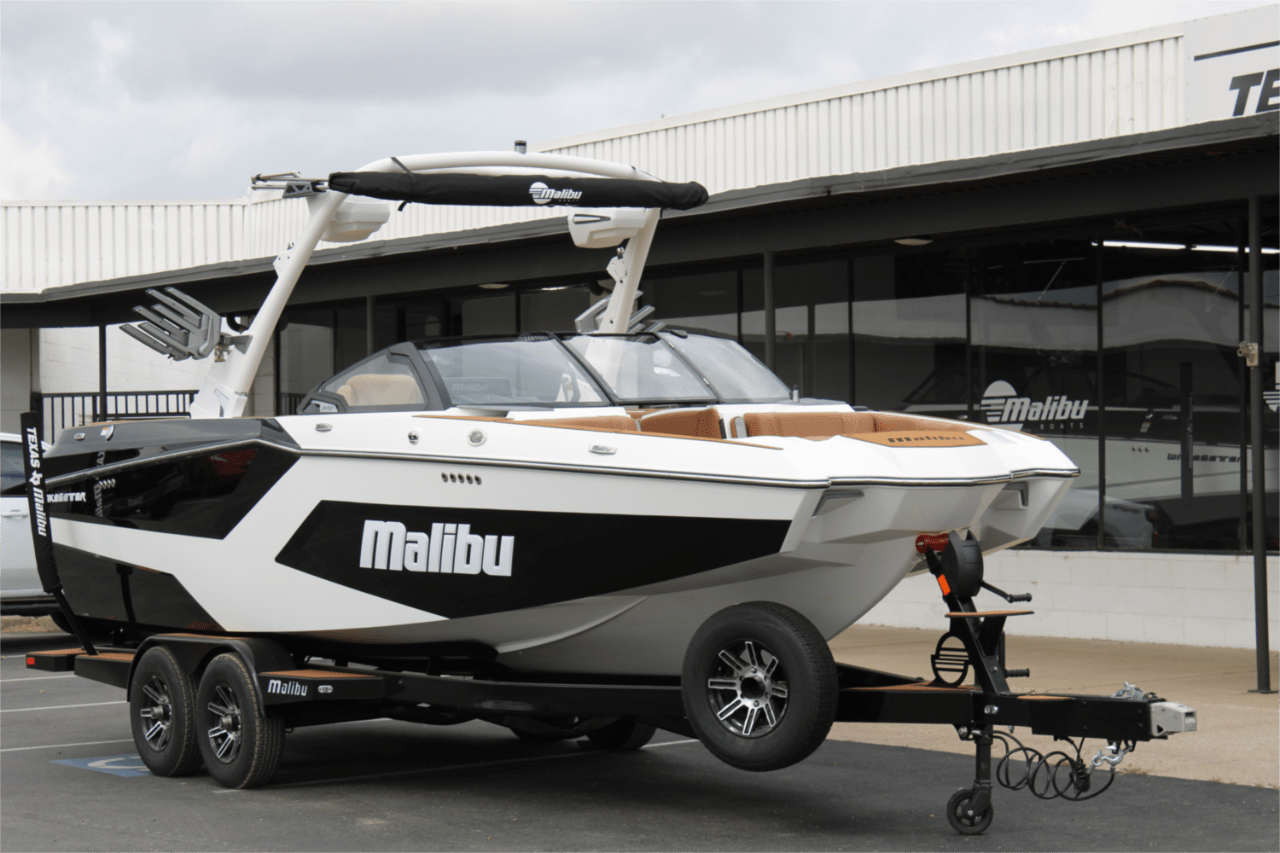 2025 Malibu 24 MXZ