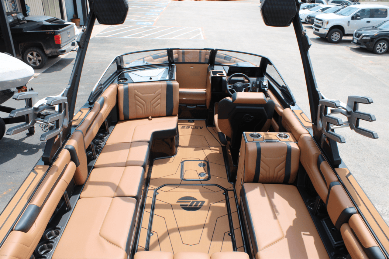 2025 Malibu 25 LSV
