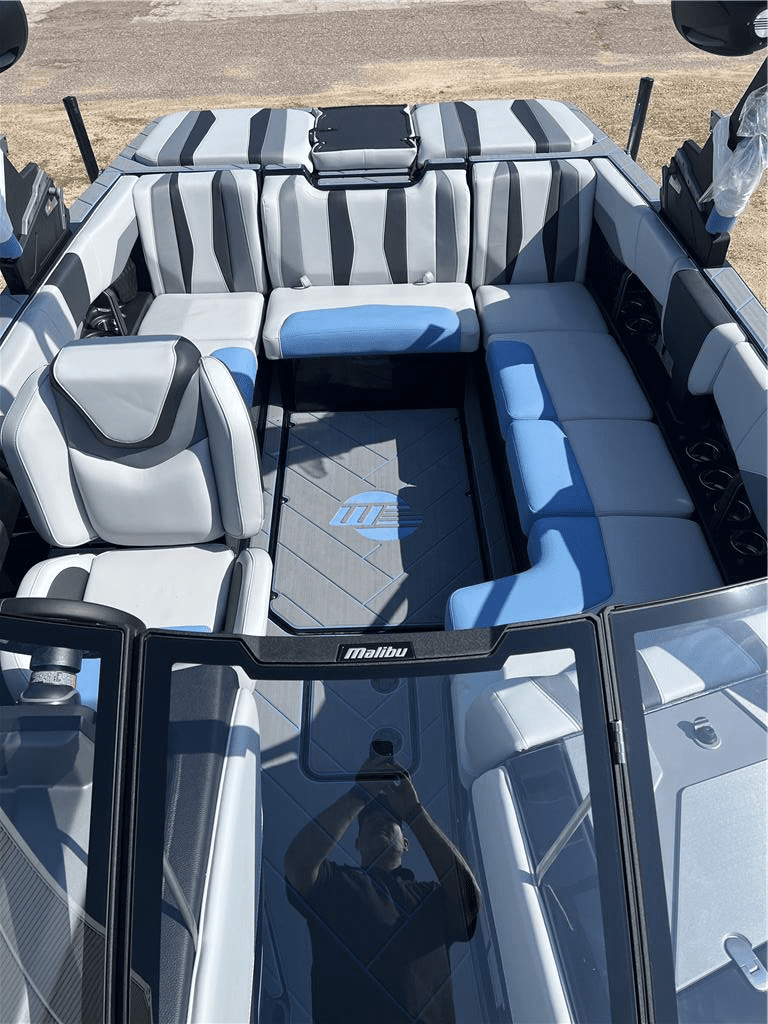 NEW 2024 MALIBU 22 LSV WAKESETTER W/ M6DI, TRAILER, AND DIAMOND HULL *DEMO*