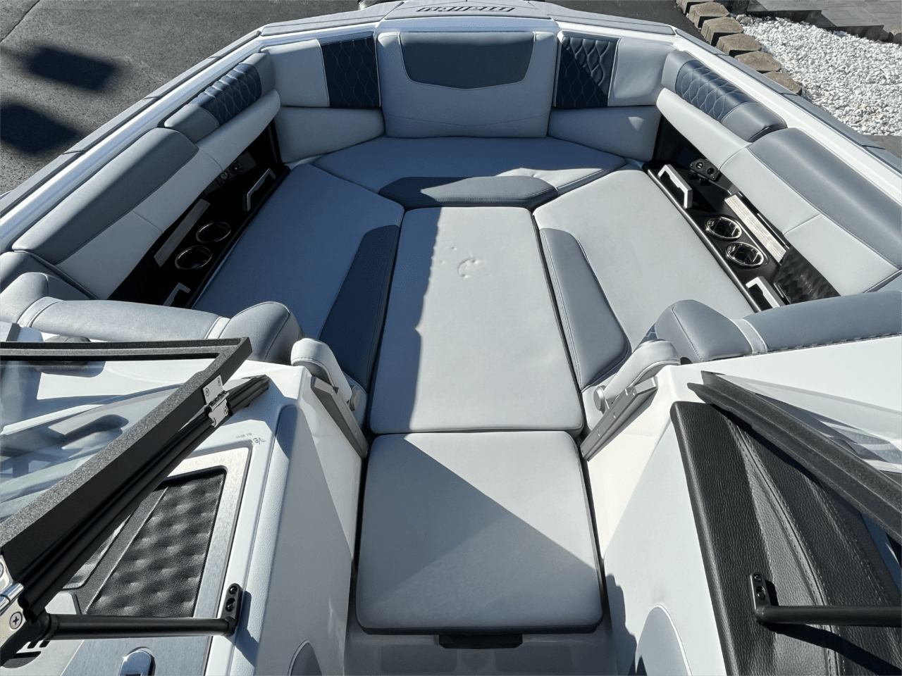 2024 Malibu M220