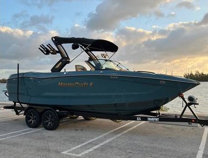 2025 Magnetic blue  Mastercraft X24