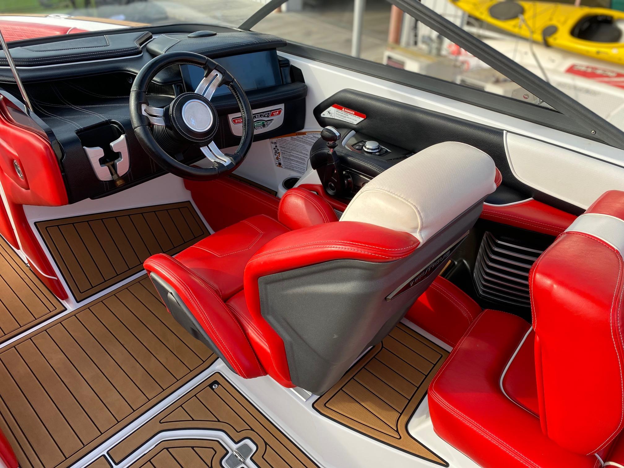 2018 Nautique G23