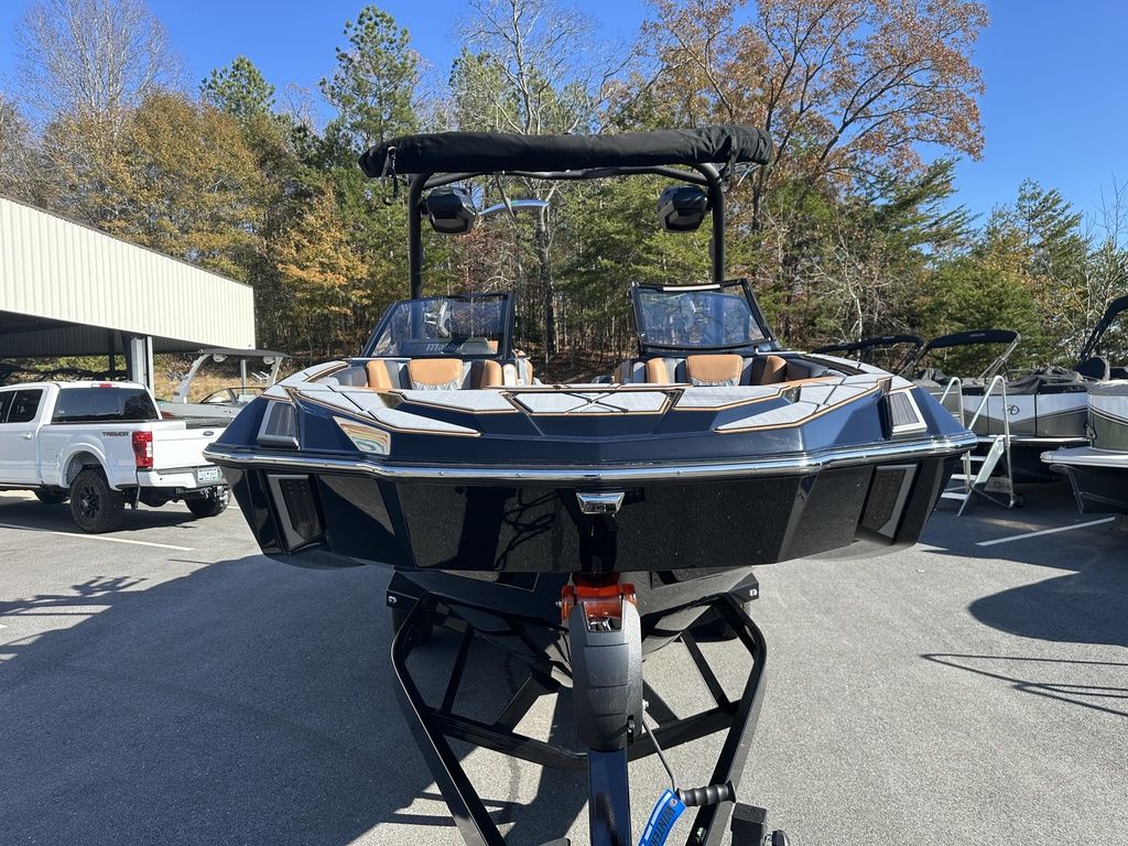 2025 Malibu Boats M230