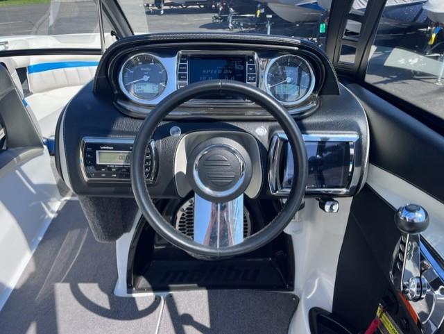 2013 Malibu Wakesetter 24 MXZ **Pending Deal**