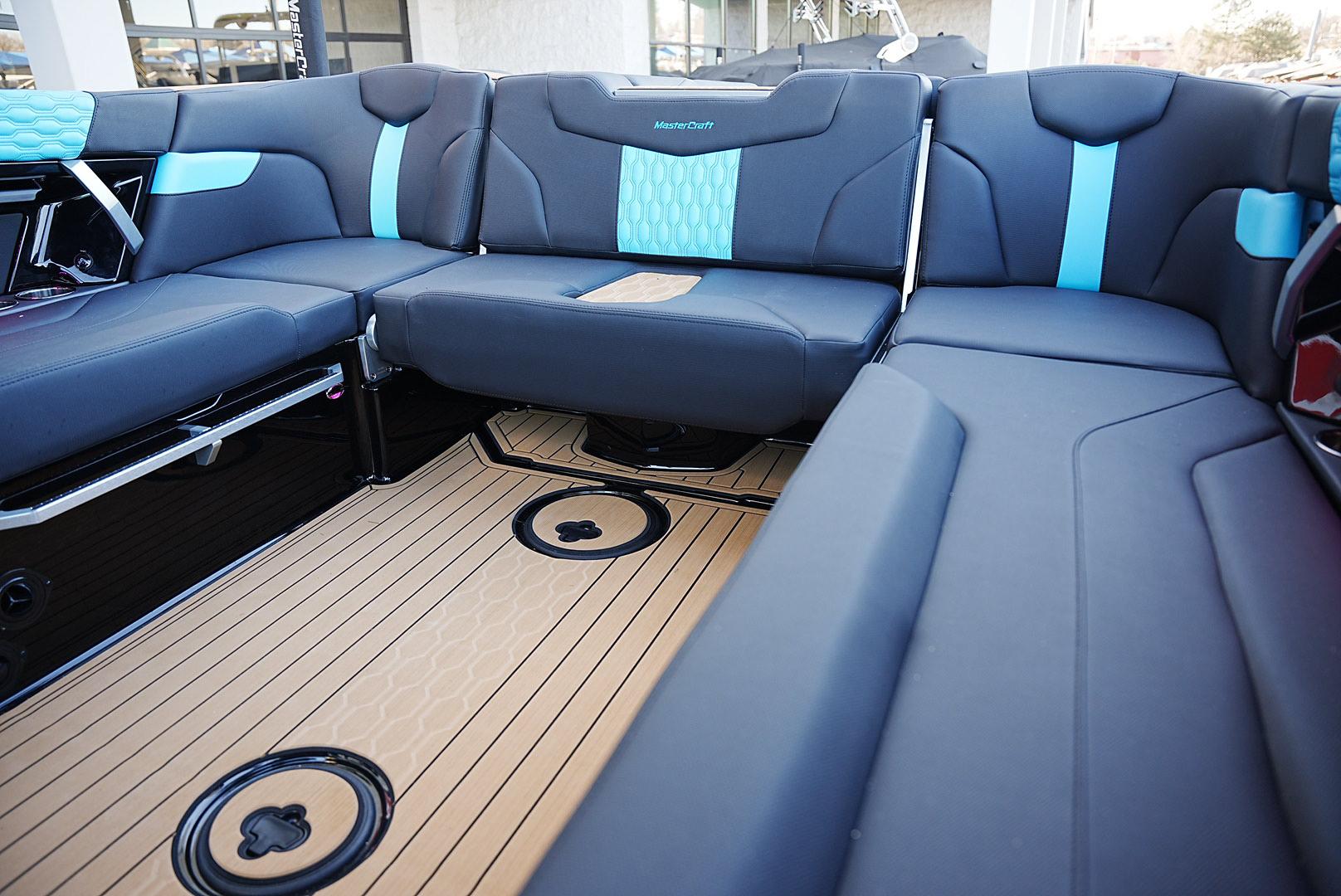 2024 MasterCraft XT22 &#8211; DEMO DISCOUNT! Fully Loaded!