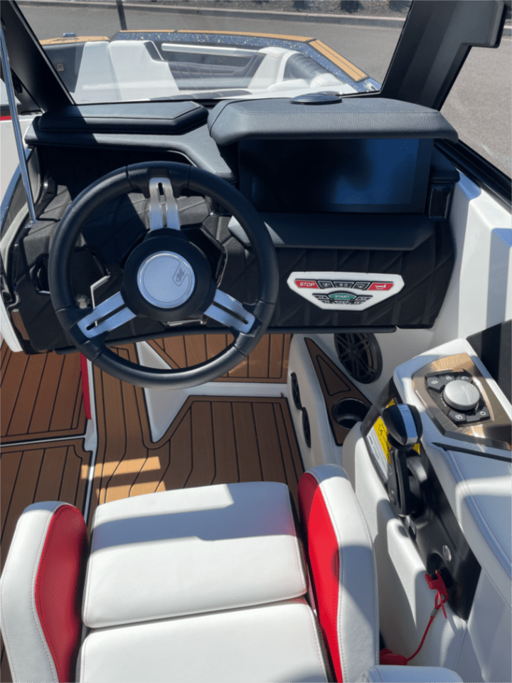 boat.Title
