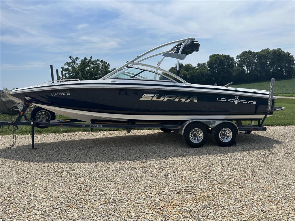 2005 Supra Launch 24 SSV