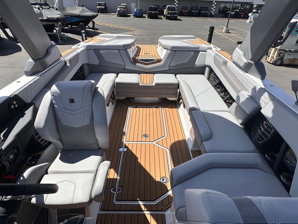 2024 Nautique Super Air Nautique G23