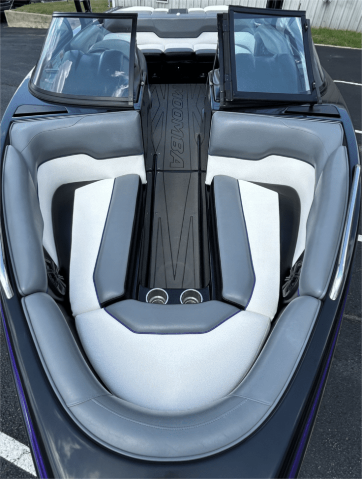 2015 MOOMBA MOBIUS LSV. VERY CLEAN!!