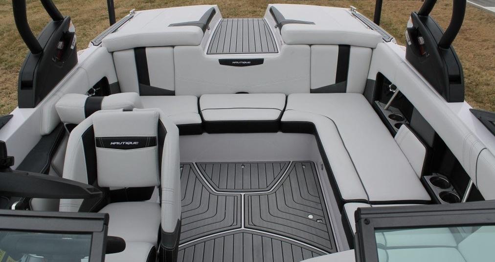 2015 Nautique Super Air 210