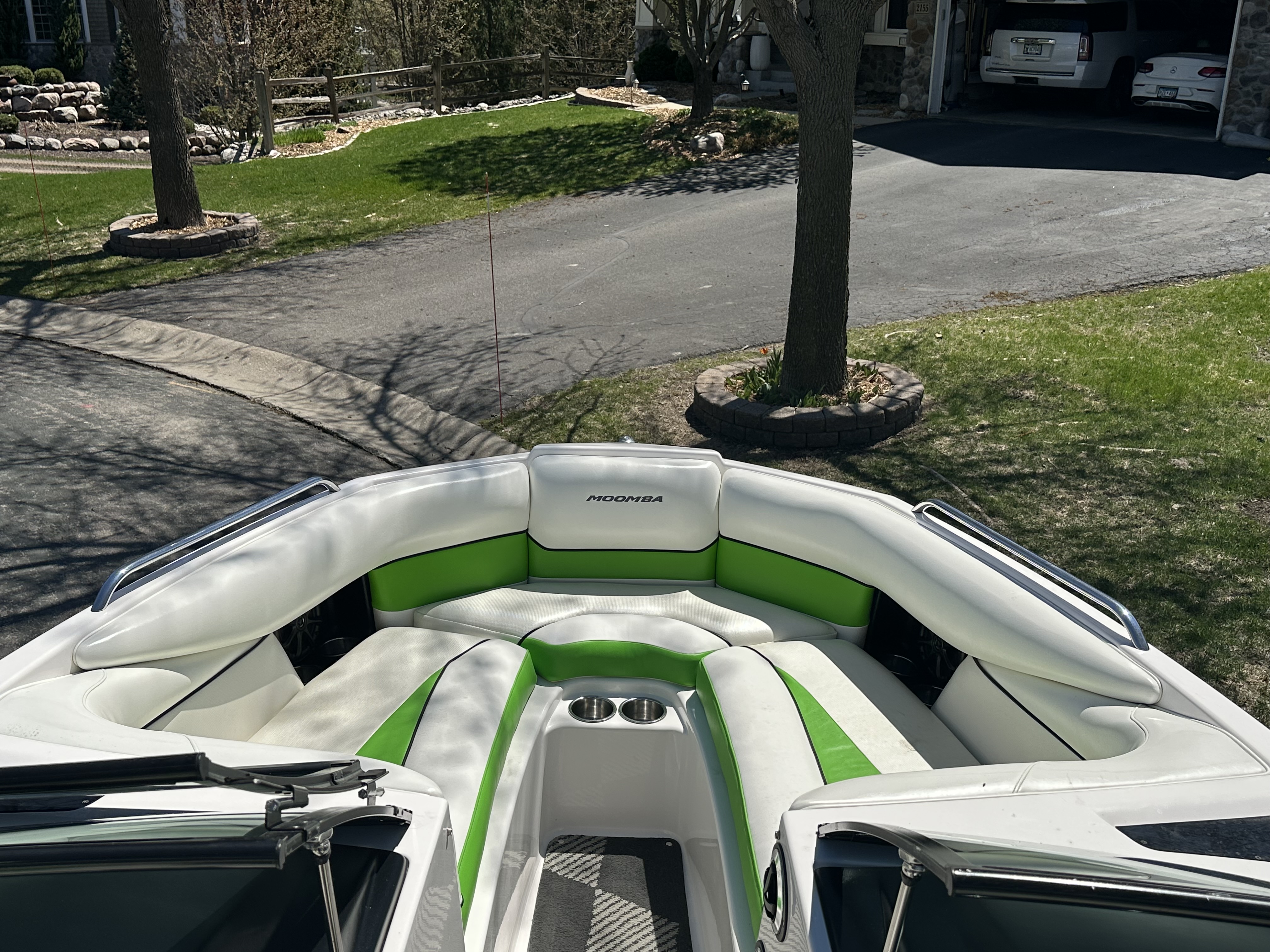 2013 MOOMBA MOJO 2.5 W/ SURF SYSTEM & XL BALLAST SYSTEM