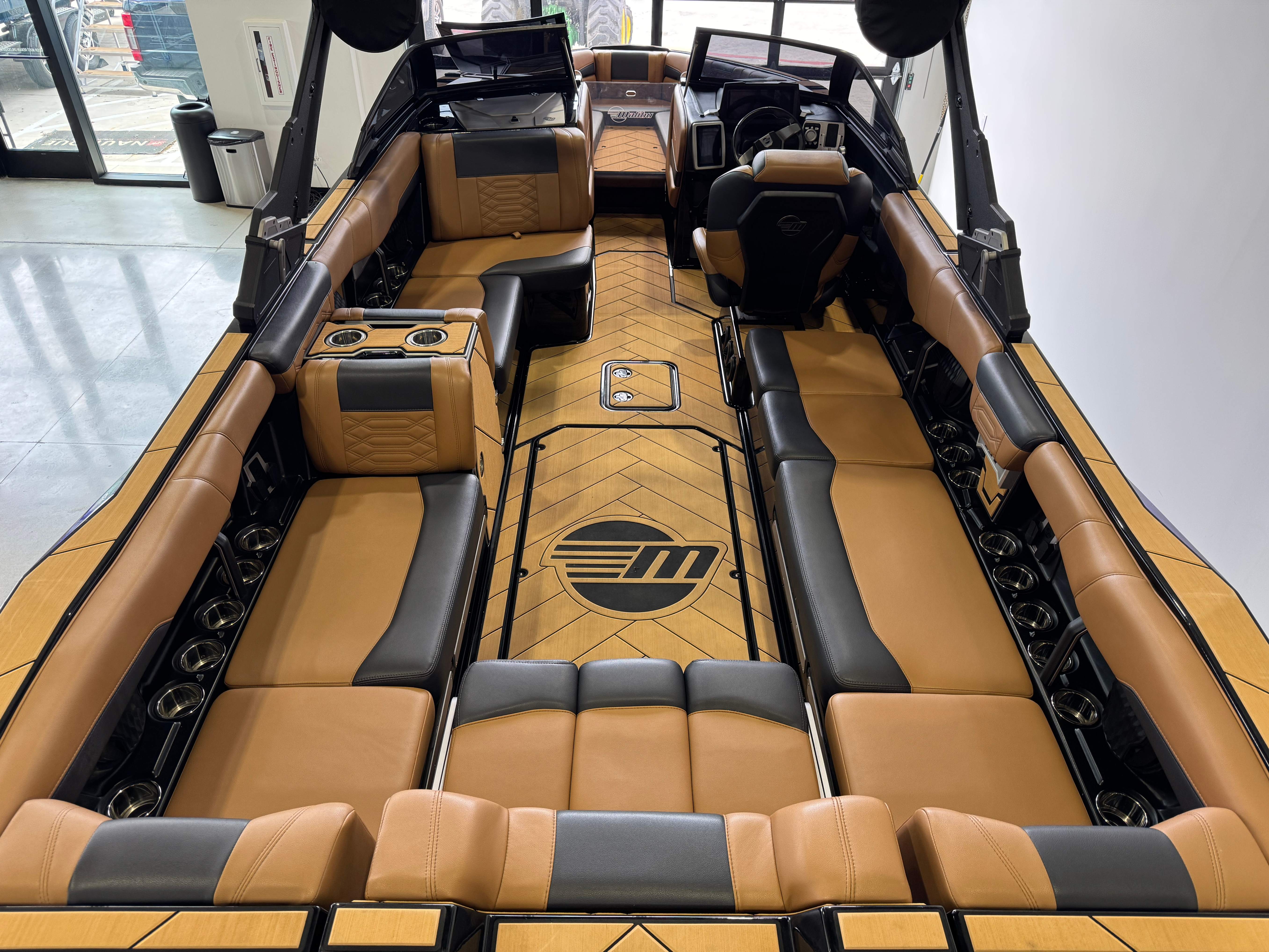 2023 Malibu Wakesetter 26 LSV