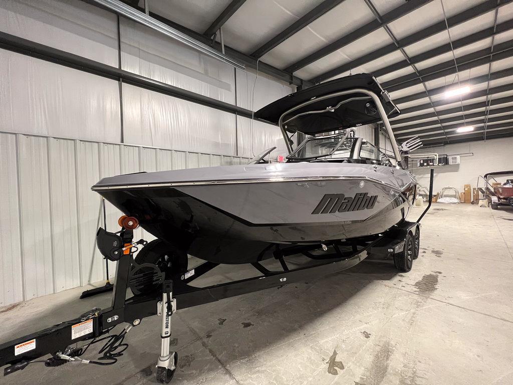 2024 Malibu Boats 22 LSV