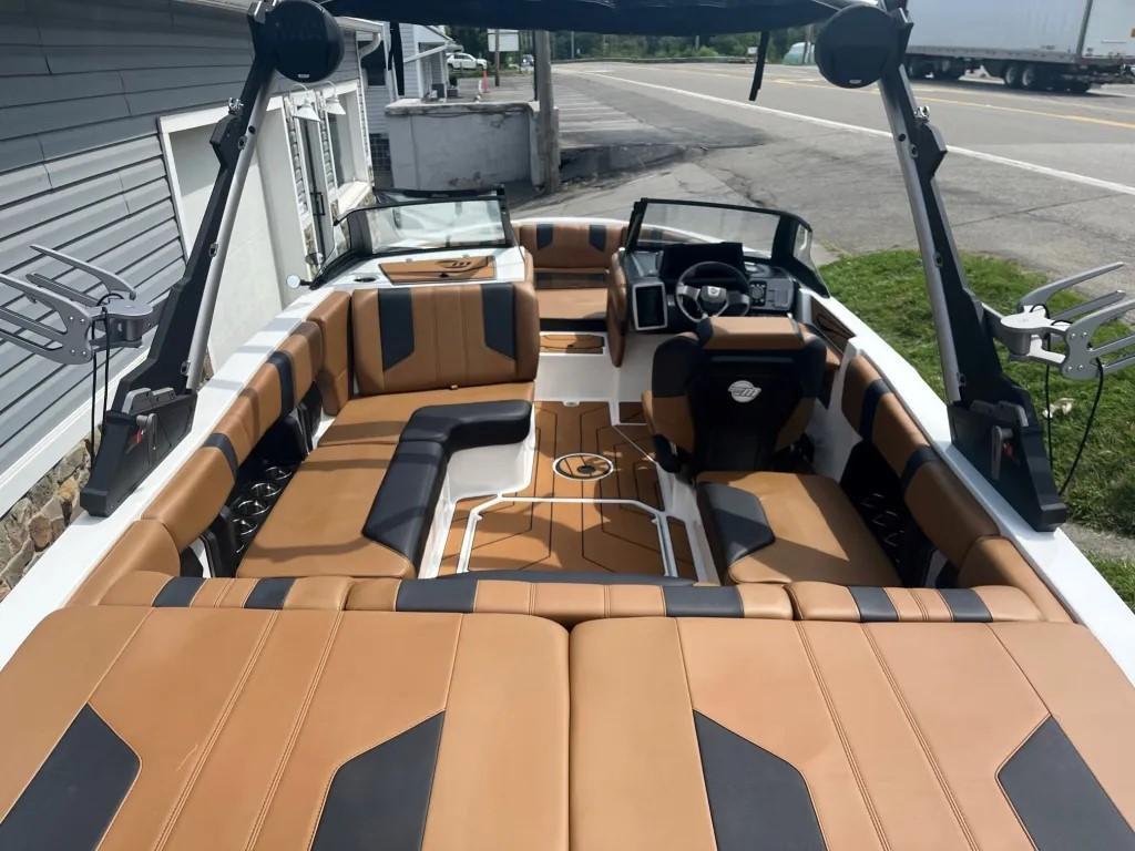 2024 Malibu 21LX