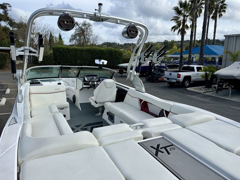 2020 MasterCraft XT25