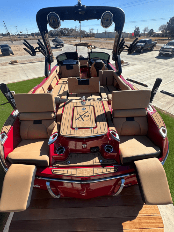 2023 MasterCraft X24