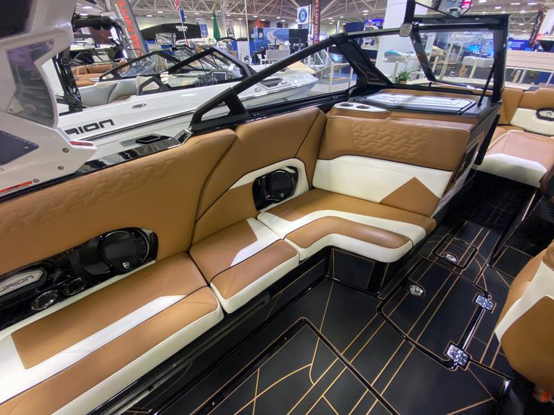 2024 Centurion Ri245 NEW Predator Tower! ZZ6 465HP Trailer included Contact for Sale pricing