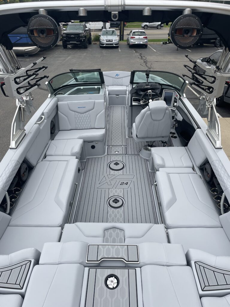 2024 MasterCraft XT24