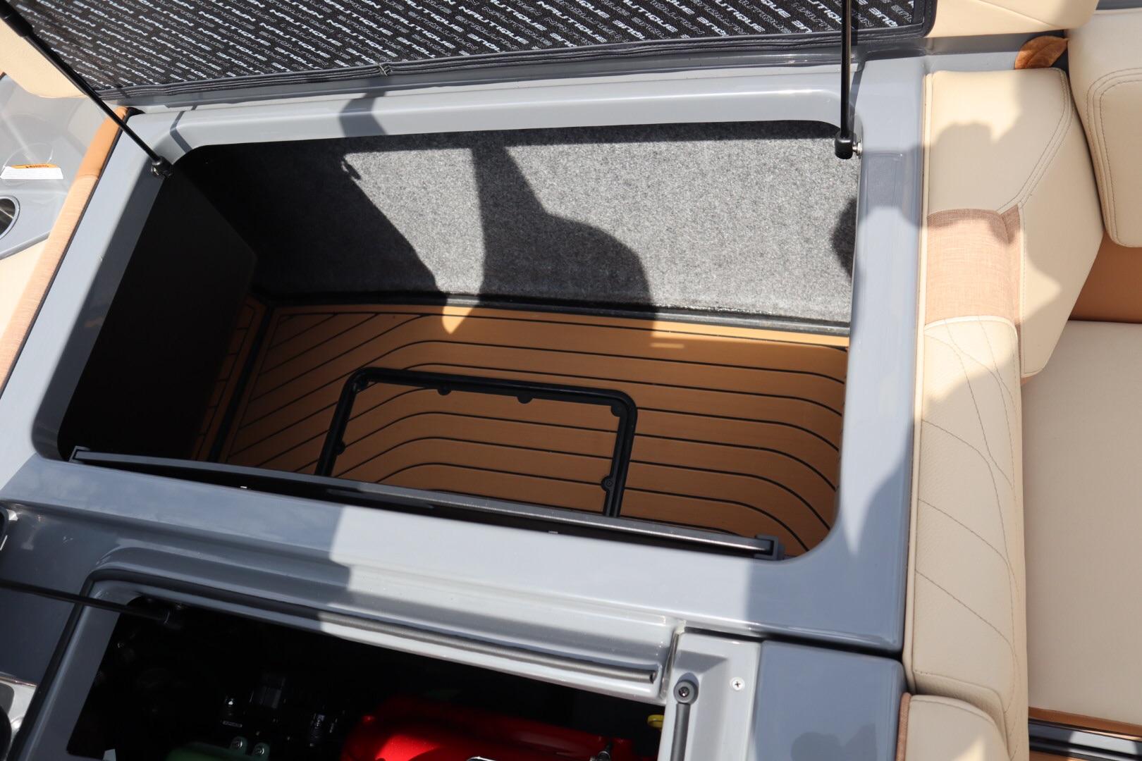 Super Air Nautique G25
