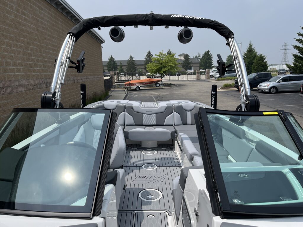 2024 MasterCraft XT25