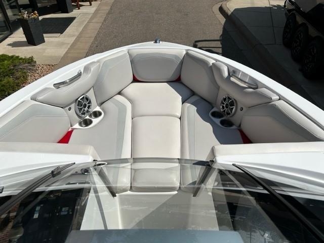 boat.Title