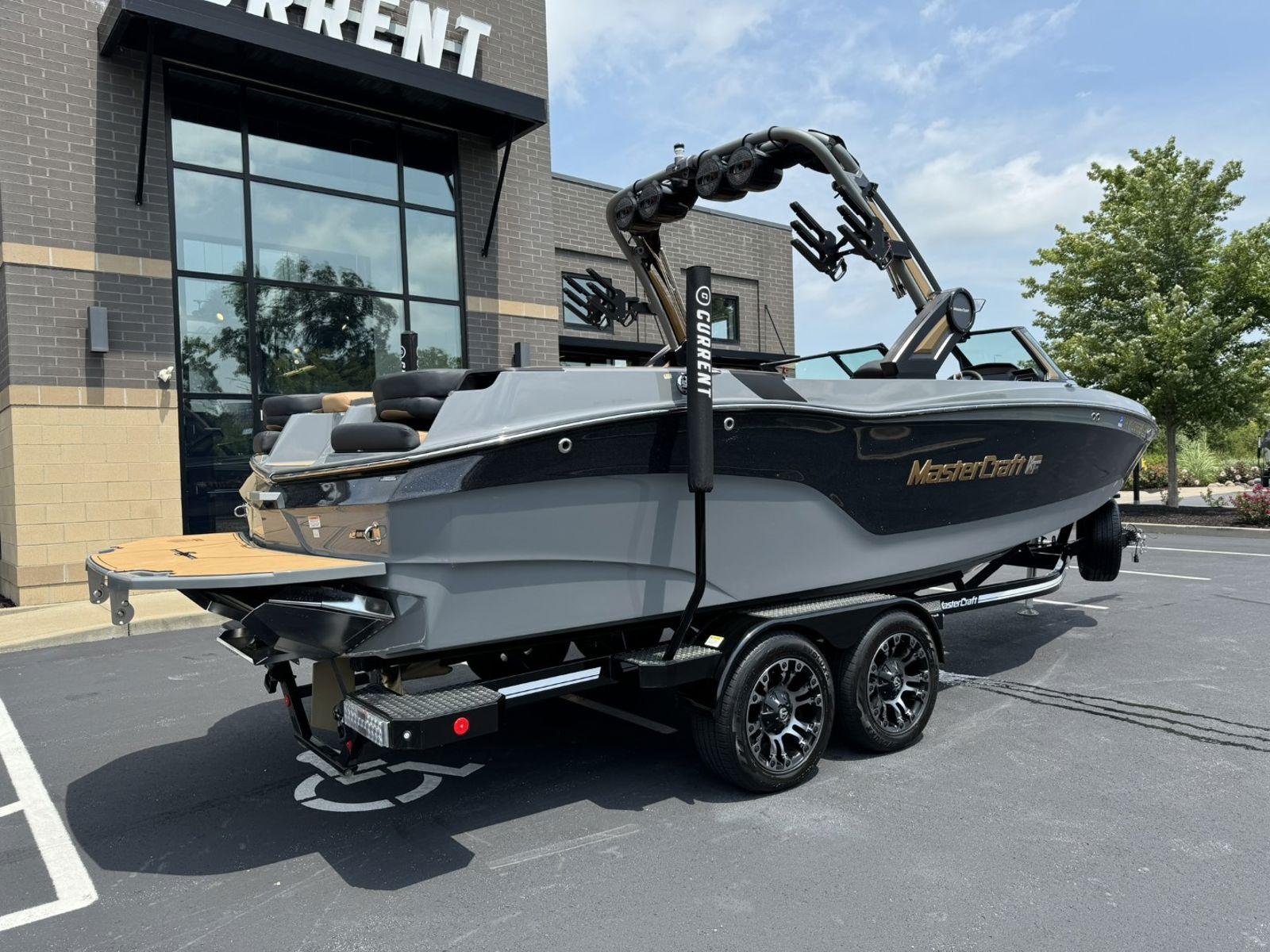 2023 MasterCraft XT24
