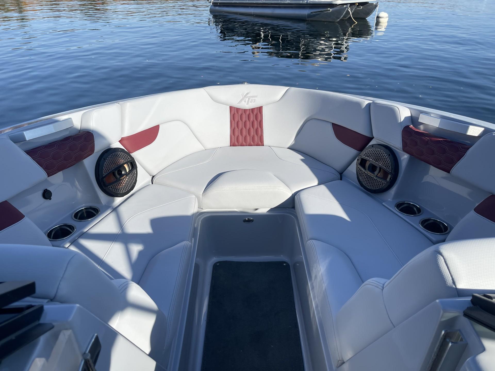 2023 MasterCraft XT23