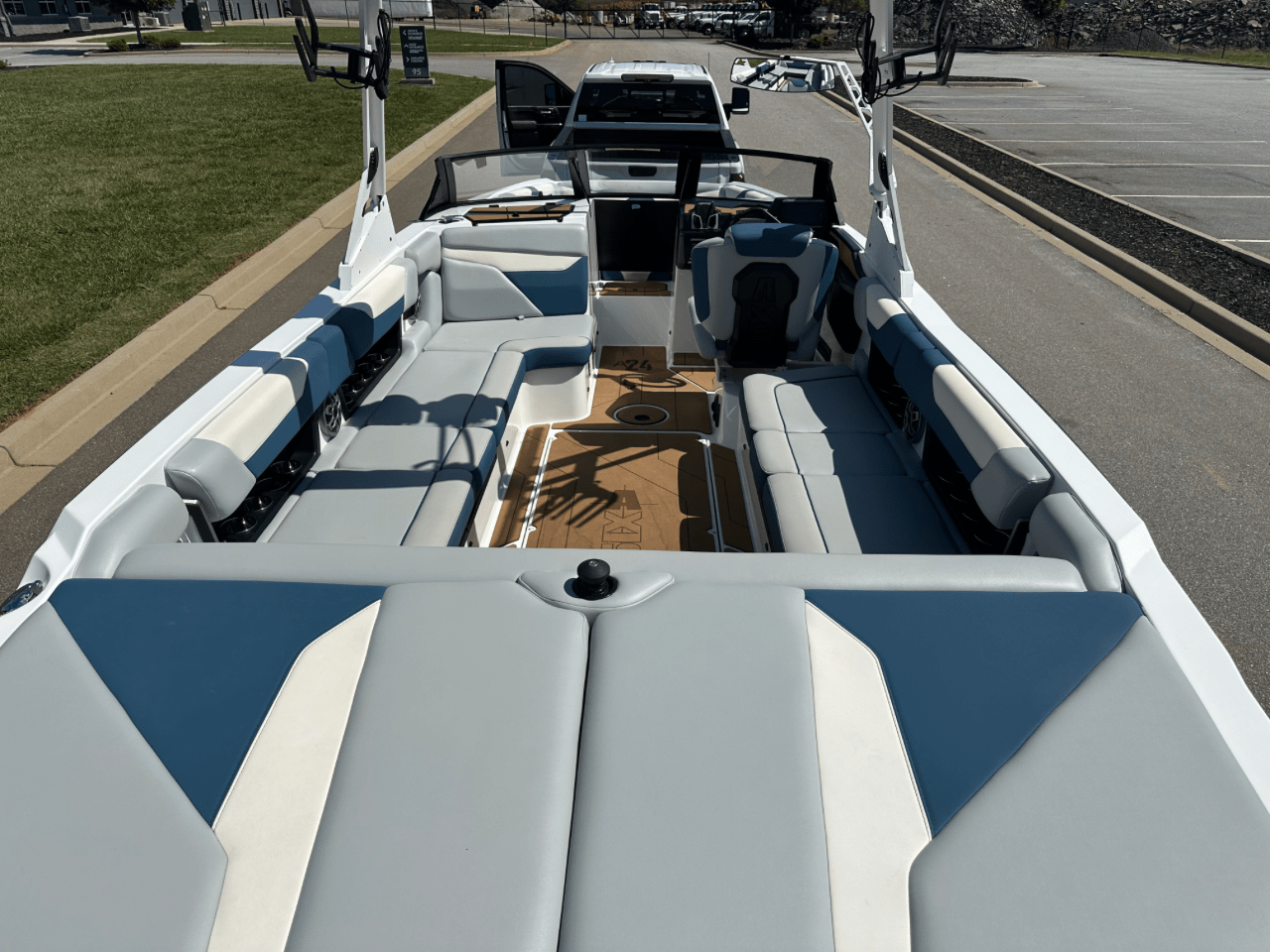 2022 Axis A24