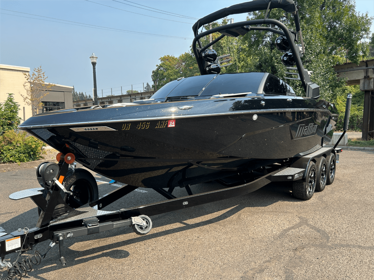 2021 Malibu 25LSV