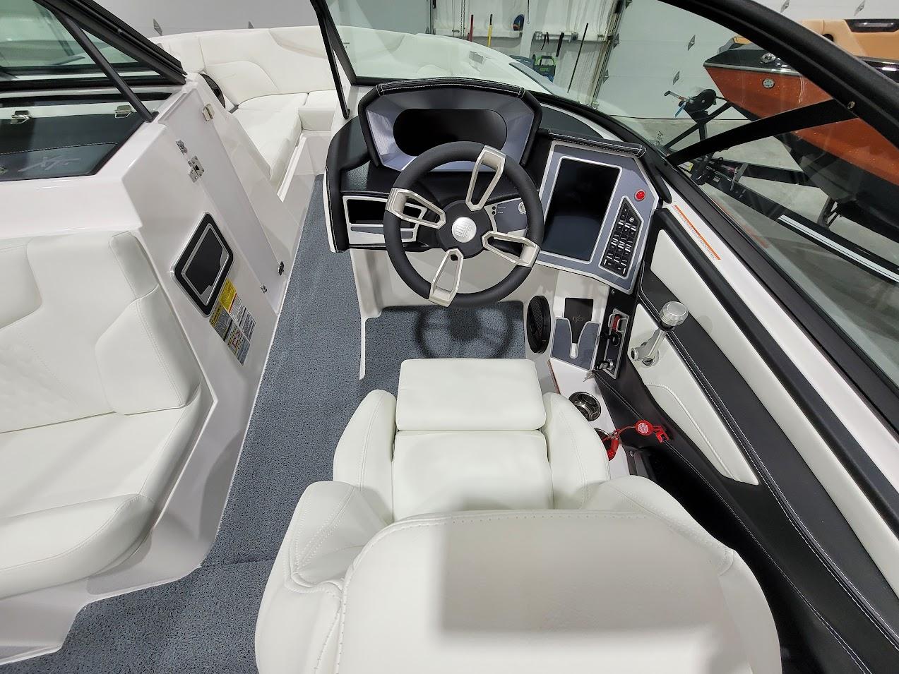2024 MasterCraft XT24