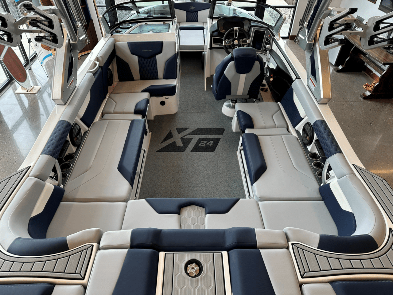 2024 MasterCraft XT24