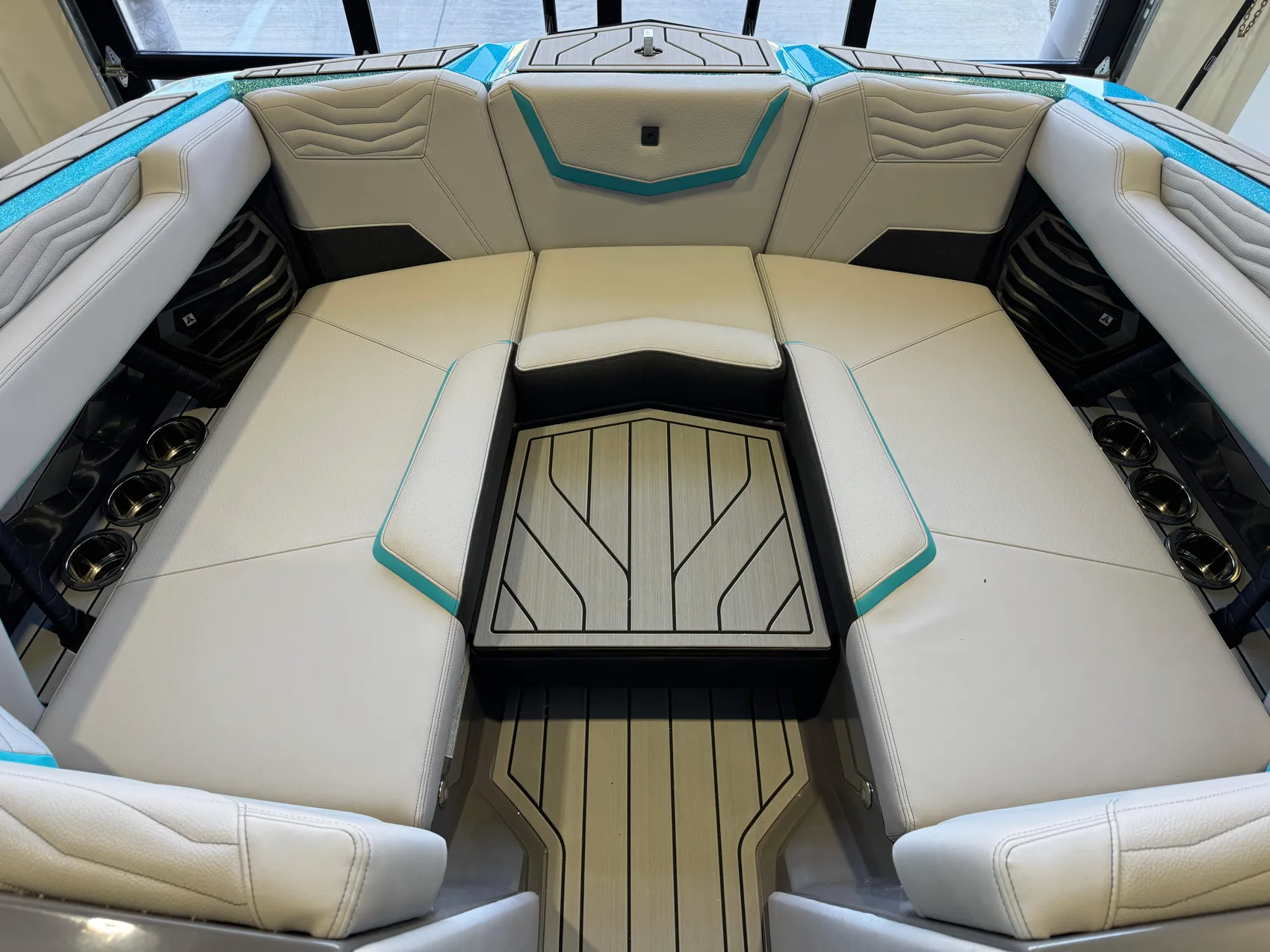 2025 Nautique G23