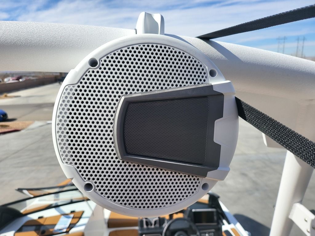 2025 Axis Wake Research A225