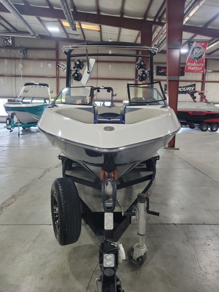 2015 malibu boats 247-LSV
