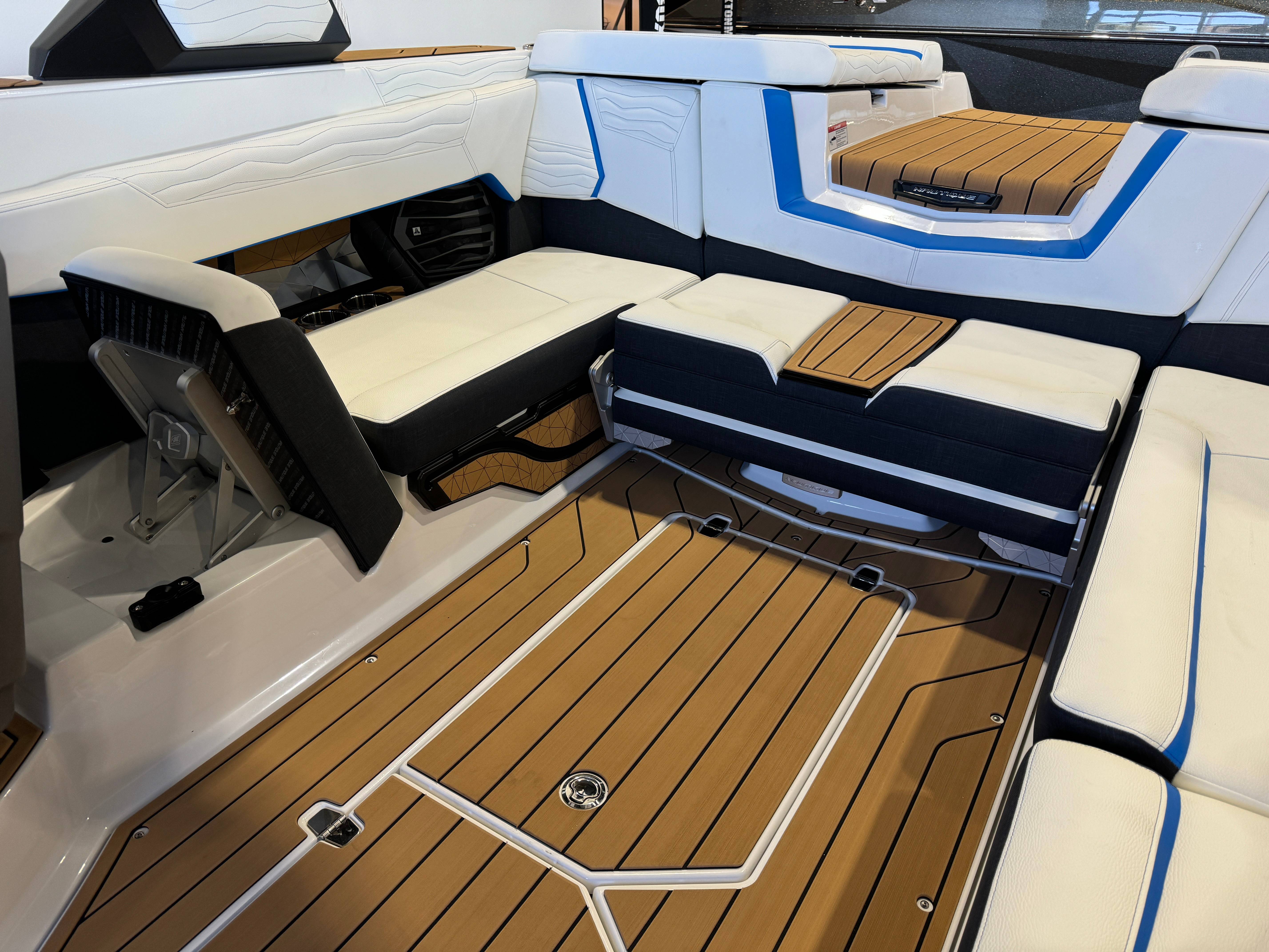2025 Nautique Super Air Nautique G23