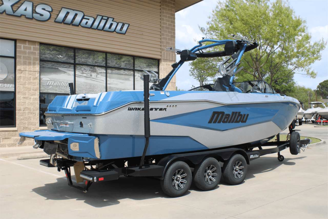 2025 Malibu 25 LSV