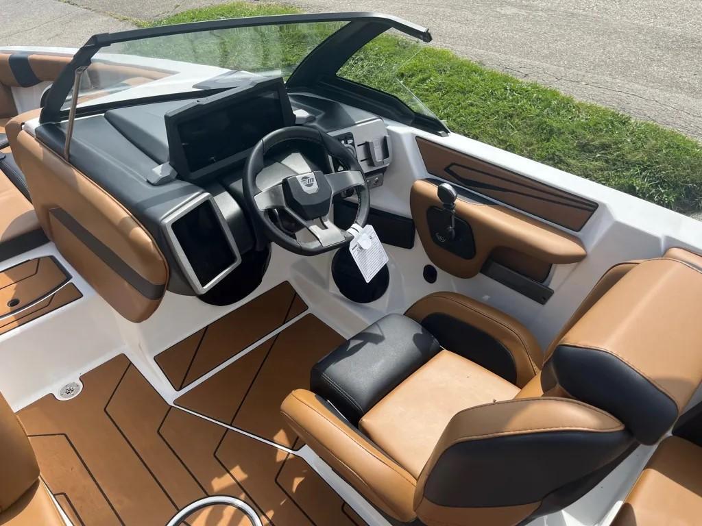2024 Malibu 21LX