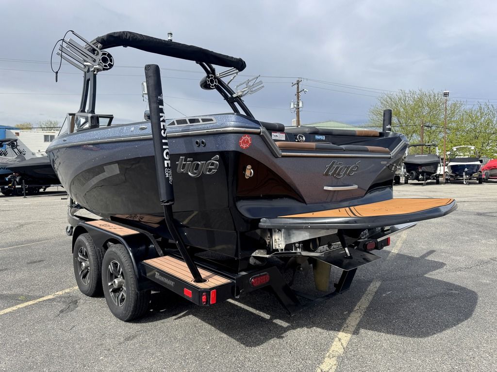2018 Tige R21