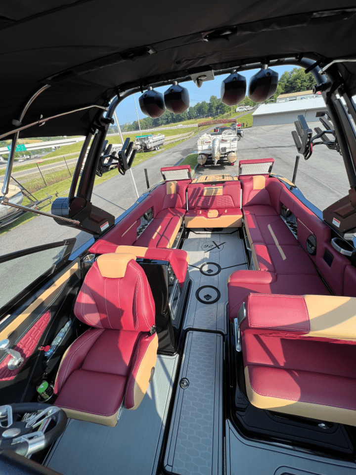 2023 Mastercraft X26 Loaded with only 94 hours