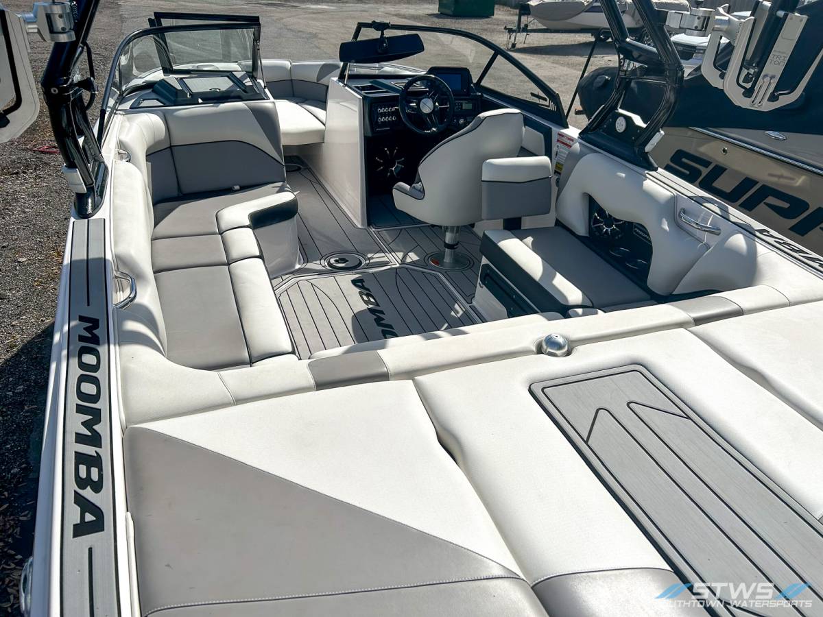 boat.Title