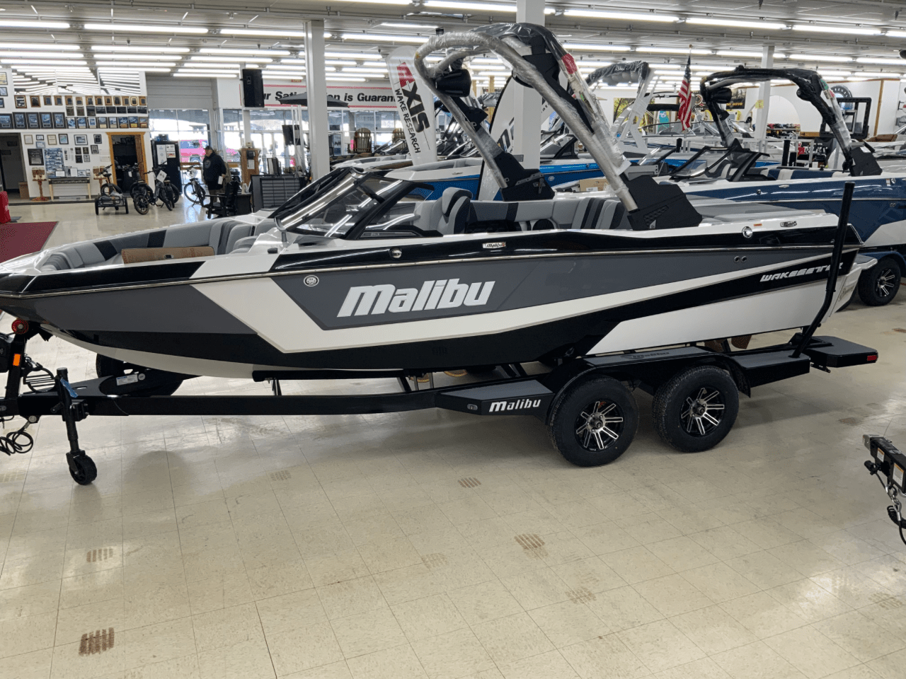 2025 MALIBU 21 LX WAKESETTER w/M5DI and TRL