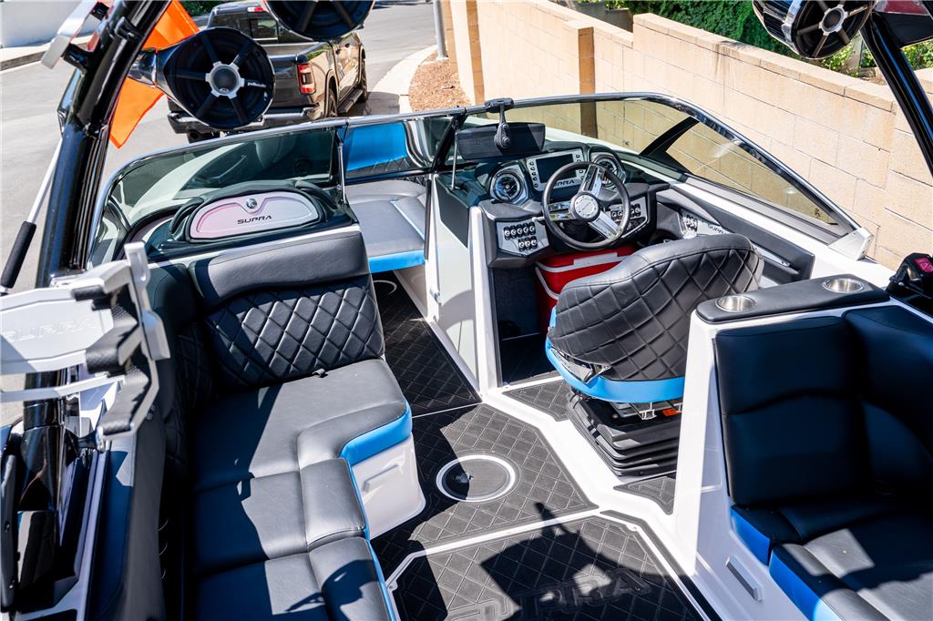 2015 SUPRA SG400 SURF/WAKE BOAT