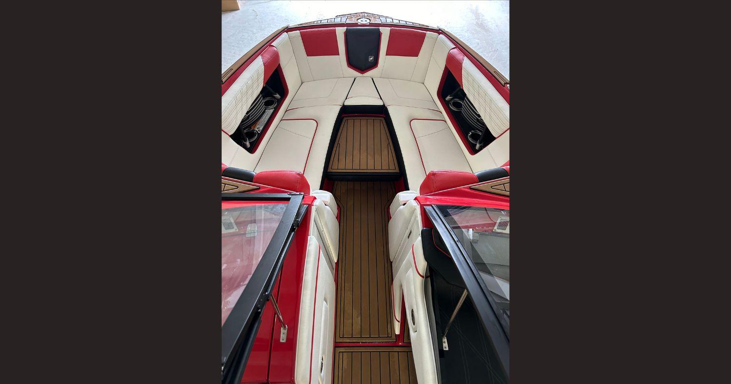 2019 Nautique G23